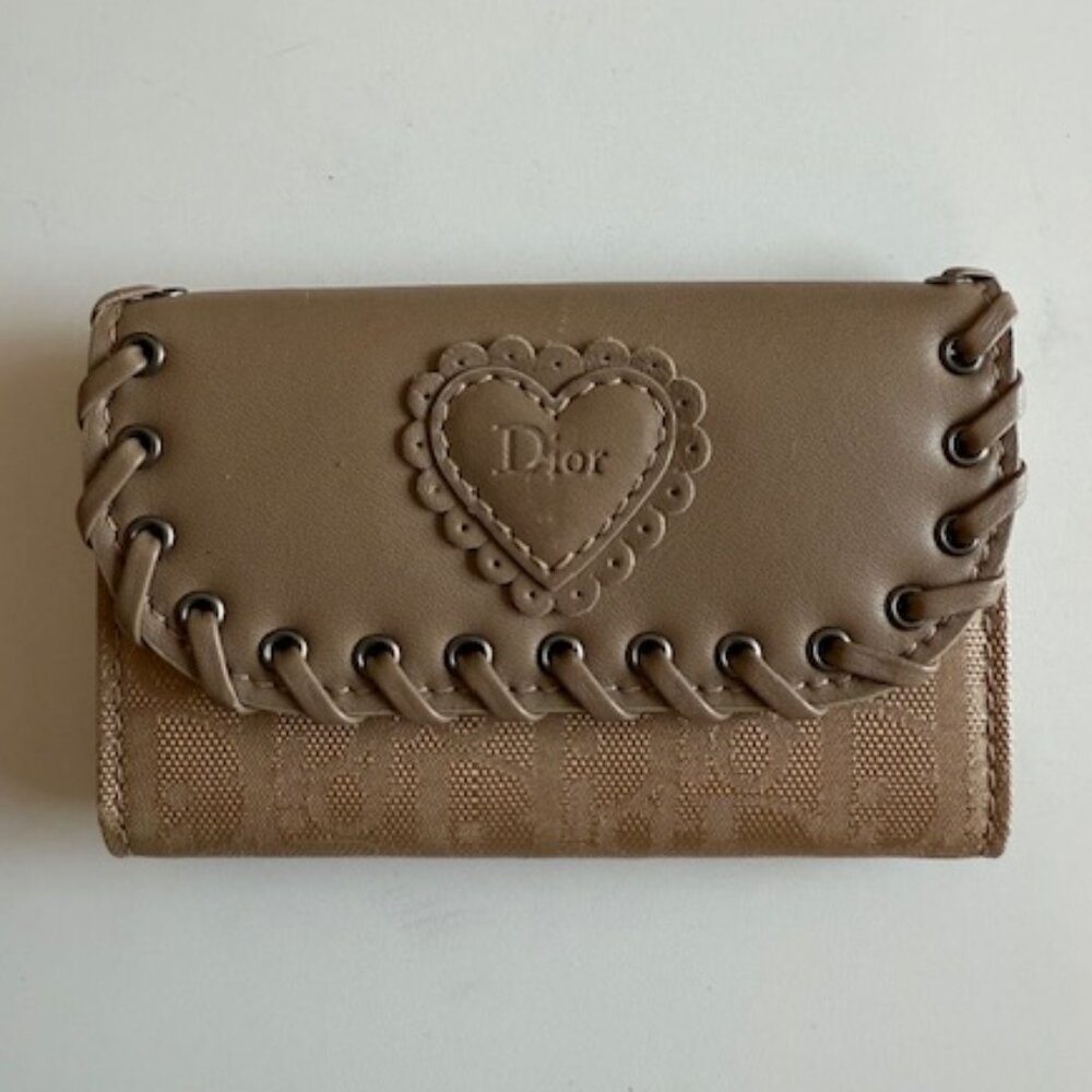 AUTHENTIC Christian Dior Heart Logo Beige Leather/Canvas Trotter Key Case.
